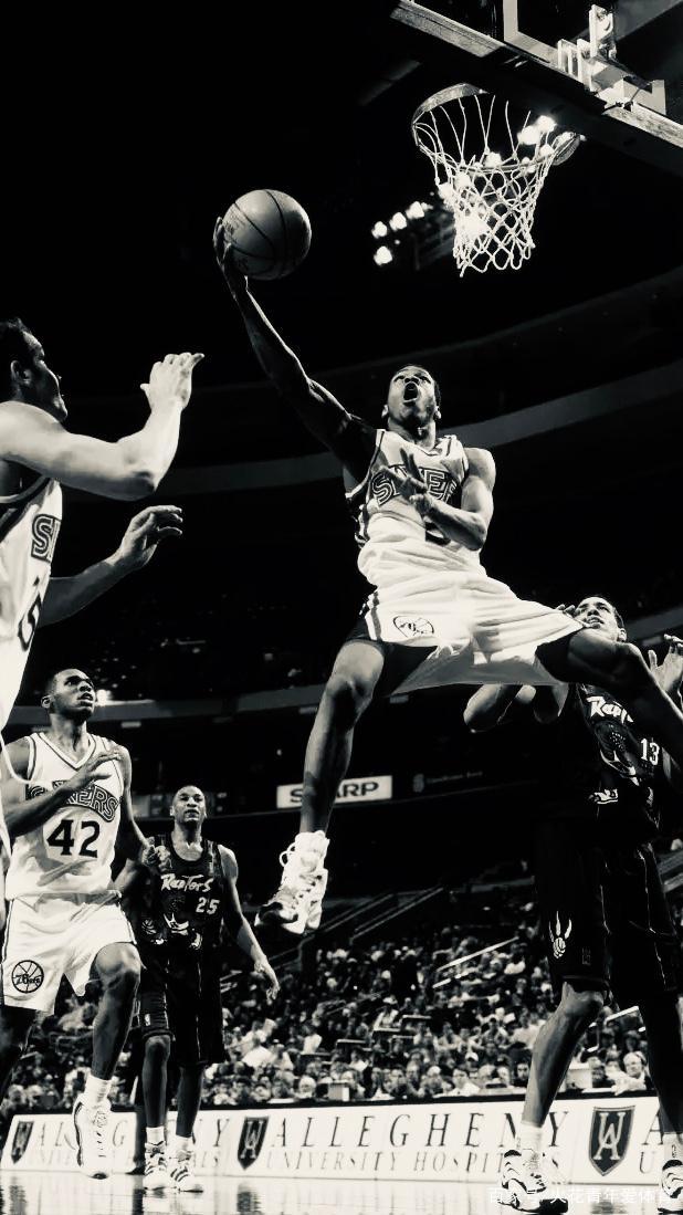 “六连冠”田径老将杨丽婉为聚光灯外的世界呼喊（六冠田径老将杨丽婉，为聚光灯之外的世界发声）