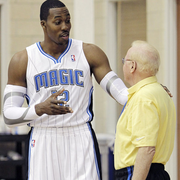 记者：穆西亚拉预计12月参加球队训练，预计1月才会复出参赛（记者：穆西亚拉预计12月归队训练，复出比赛或将推迟至1月）