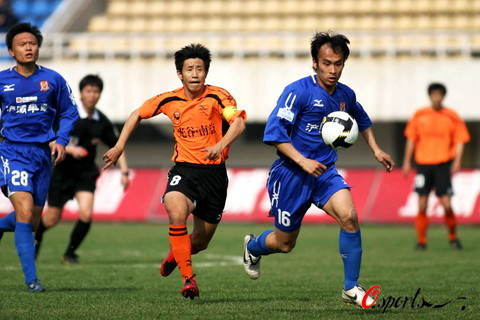 看台嘘声不断，不是因为输球（看台嘘声此起彼伏，原因不在输球）