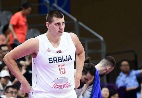 费利佩：这个赛季很遗憾在关键时候犯了错误，要好好总结（费利佩：关键时刻失误成憾，赛季需认真复盘）