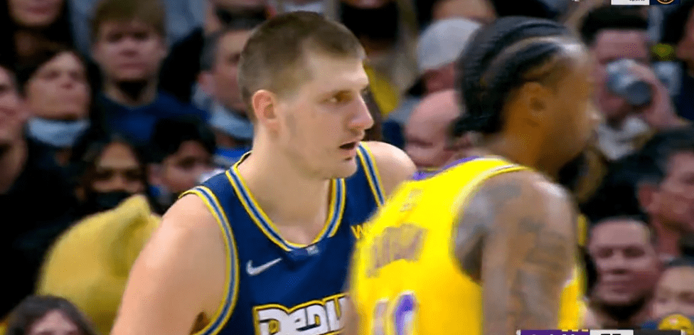 记者：世界杯抽签仪式开始前，大力神杯已经抵达华盛顿（记者：抽签仪式未启，大力神杯已抵华盛顿）