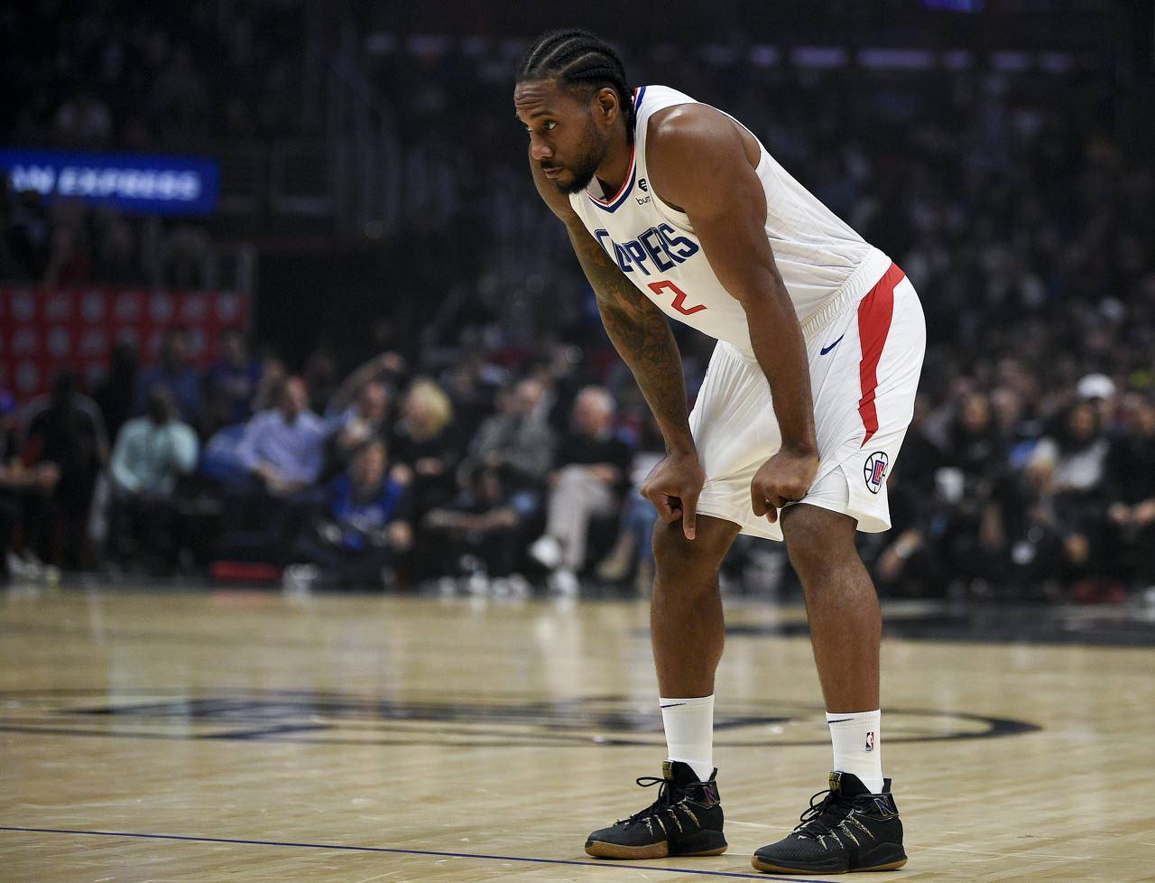 鹈鹕将围绕费尔斯、奎因重建，愿听取锡安、墨菲与琼斯的报价（鹈鹕重建围绕费尔斯与奎因，愿听取对锡安、墨菲、琼斯的交易报价）