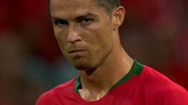 里昂遭巴黎绝杀，拉卡泽特：里昂好样的，11打12可不容易啊（里昂被巴黎读秒绝杀，拉卡泽特：为球队骄傲，十一打十二太难了）