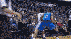 米体：安古伊萨将伤缺三到四个月，那不勒斯中场人手更显紧张（米体：安古伊萨预计伤停3至4个月，那不勒斯中场更加告急）