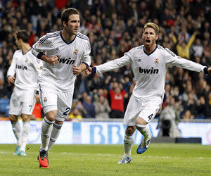 勇士门面在联赛再夺风头（勇士当家球星再度成为联赛焦点）