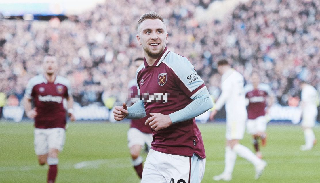 埃芬博格：希望未来乌尔比希成为拜仁一门，目前他是出色替补（埃芬博格：期待乌尔比希未来坐稳拜仁主力门将，当下他是可靠替补）