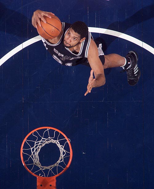 卧槽看到了什么 谢泼德 使出了杜兰特招牌双变向（谢泼德上演杜兰特式招牌双变向）