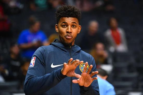 记者：皇马与毕巴赛前管理层将不进行正式会餐，两队关系很好（记者称皇马与毕巴赛前高层不设正式会餐，双方关系依旧良好）