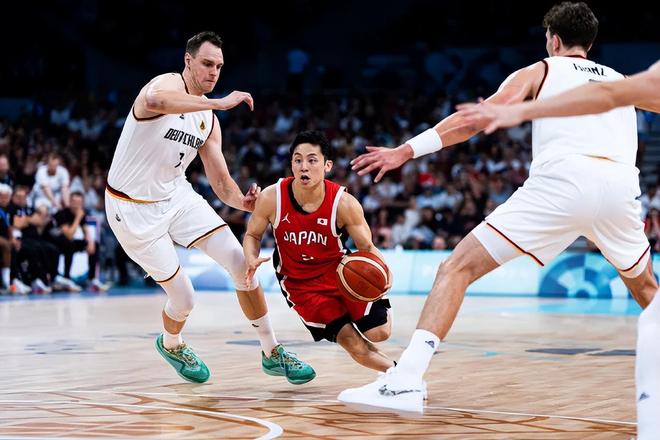 王洪亮：世少赛经历奠定努力的方向，土帅最了解我们的球员（王洪亮：世少赛磨砺让我确定奋斗方向，本土教练最了解我们的球员）