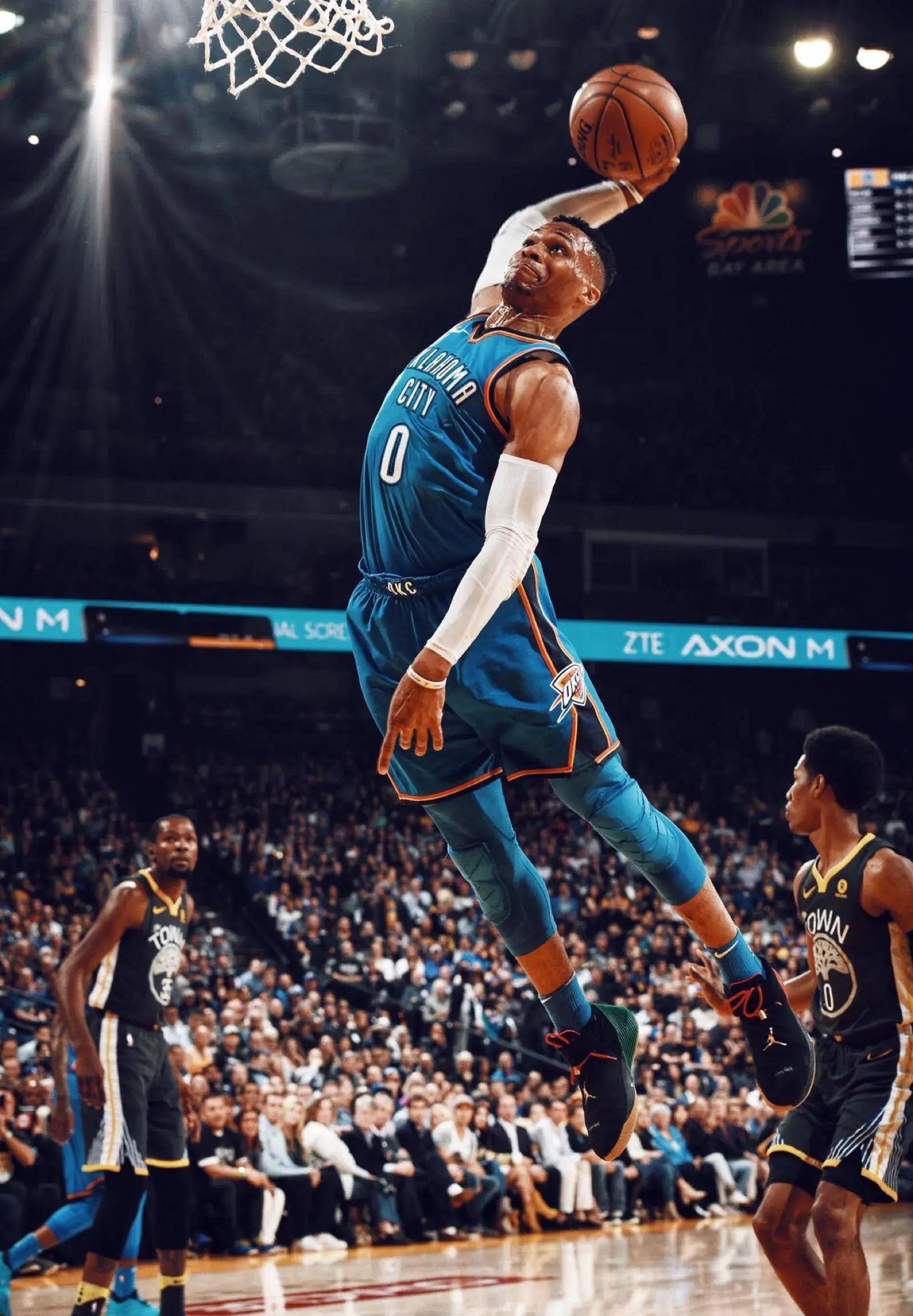 皇马官方：马斯坦托诺耻骨疼痛，病情有待后续观察（皇马官方通报：马斯坦托诺耻骨不适，后续情况待评估）