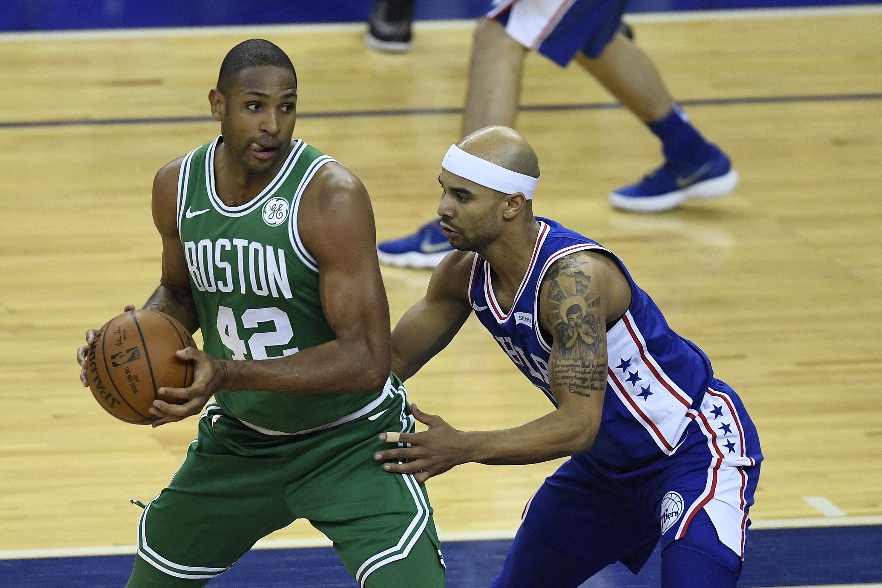 凯恩：我可以拿金球奖，通常需赢得世界杯或欧冠才能实现（凯恩称有望问鼎金球：通常得先赢下世界杯或欧冠）